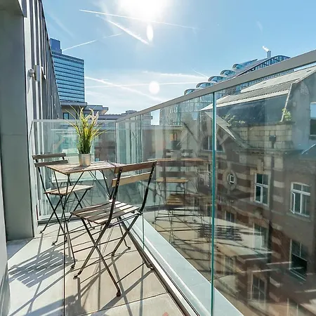 Hilltop Serviced Apartments- Northern Quarter Manchester Exterior foto
