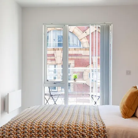 Hilltop Serviced Apartments- Northern Quarter Manchester Exterior foto